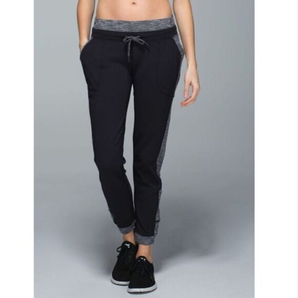 Lululemon Base Runner Jogger Pant Black Parallel Stripe size 4 - Picture 7 of 7